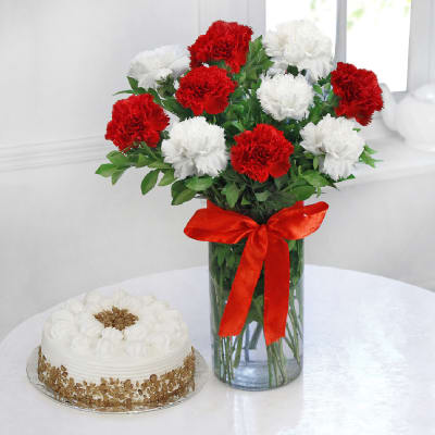 10 Mix Carnations with Butterscotch Cake (Half Kg)
