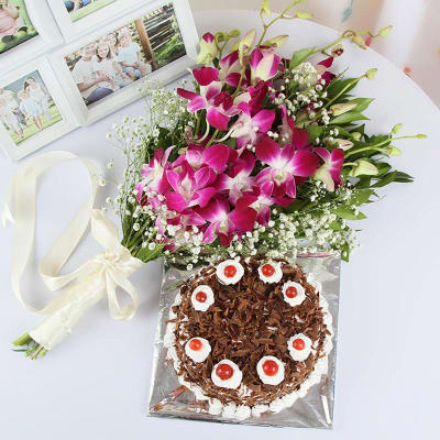 Bouquet of 6 Orchids with Black Forest Cake (Half Kg)