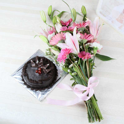 Bunch of 18 Mix Flowers with Half Kg Chocolate Cake