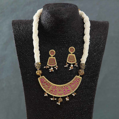 Designer Thewa Work Pearl Necklace Set