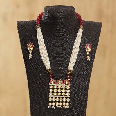 Kundan and Beads Designed Necklace Set