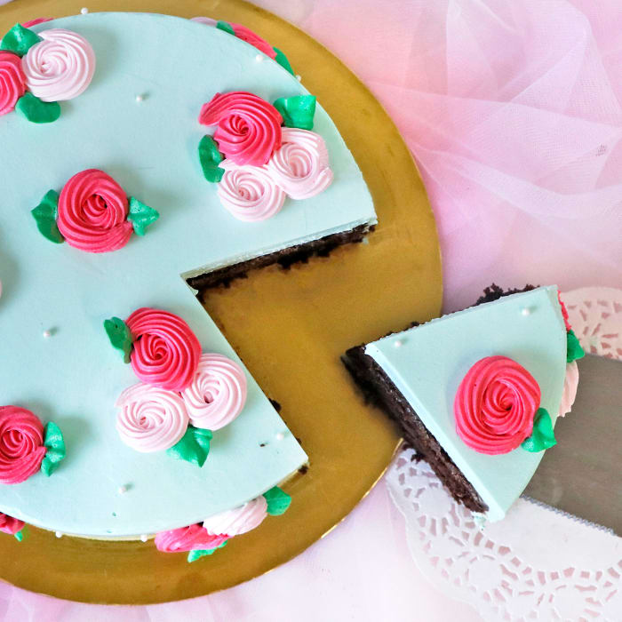 Roses & Pearls Chocolate Cake